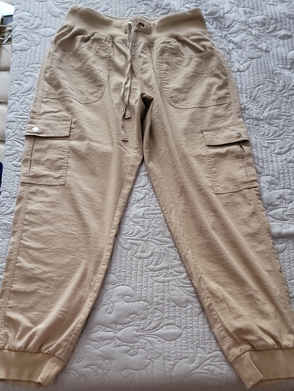 Ladies Size Medium Drawstring Cargo Jogger Pants - Khaki Lightweight
